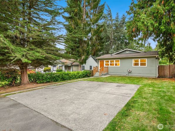 13761 30th Avenue NE, Seattle WA 98125