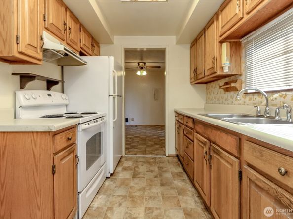 1323 SW 113th Street, Seattle WA 98146