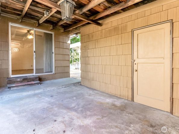 1323 SW 113th Street, Seattle WA 98146