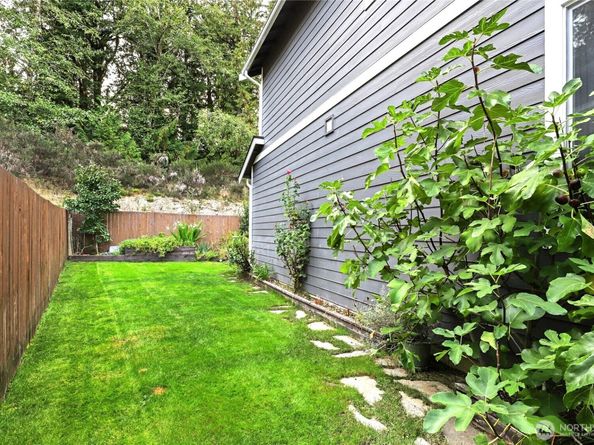 2430 Puget Sound Boulevard, Bremerton WA 98312