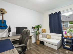 2430 Puget Sound Boulevard, Bremerton WA 98312