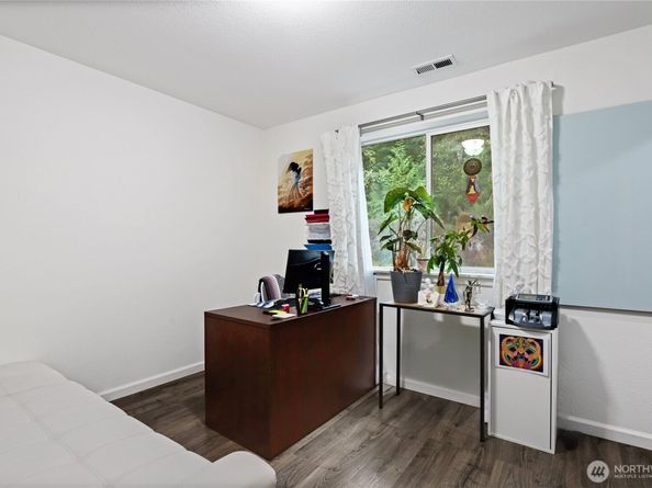 2430 Puget Sound Boulevard, Bremerton WA 98312