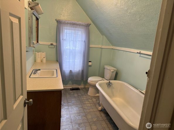 1008 E Denny Way, Seattle WA 98122