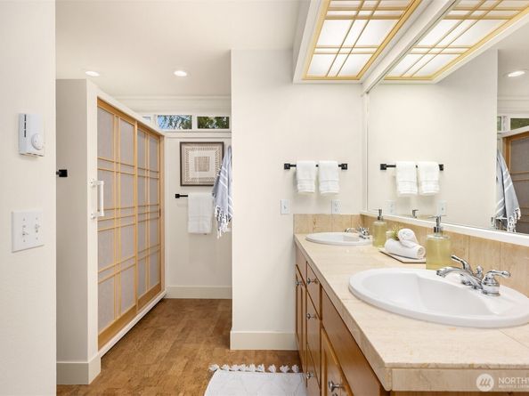 144 Hall Brothers Loop NW 101, Bainbridge Island WA 98110