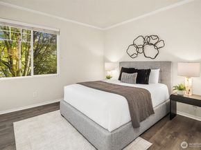 710 240th Way SE G201, Sammamish WA 98074