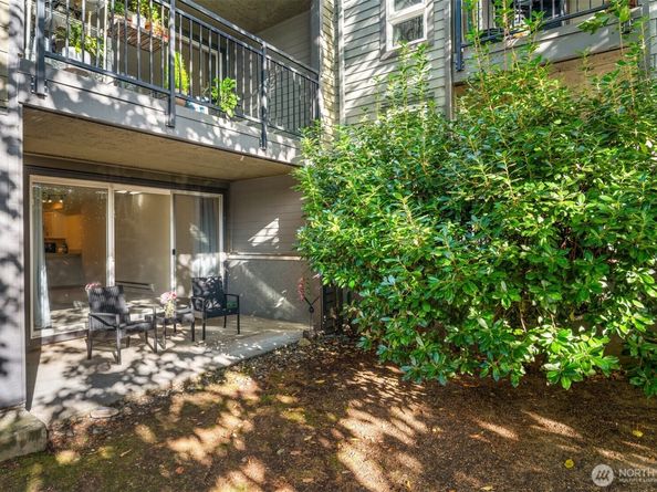 12014 98th Avenue NE 101, Kirkland WA 98034