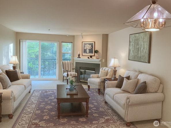 250 NW Dogwood Street C201, Issaquah WA 98027
