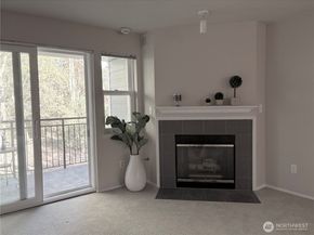 250 NW Dogwood Street C201, Issaquah WA 98027
