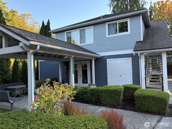 250 NW Dogwood Street C201, Issaquah WA 98027