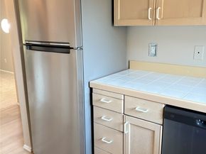 250 NW Dogwood Street C201, Issaquah WA 98027