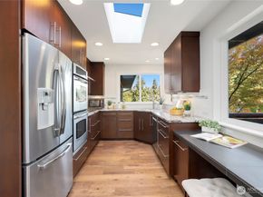 7523 143rd Avenue NE, Redmond WA 98052