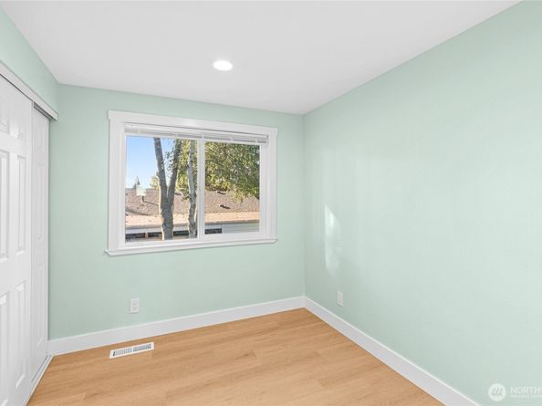 1112 Redmond Avenue NE, Renton WA 98056
