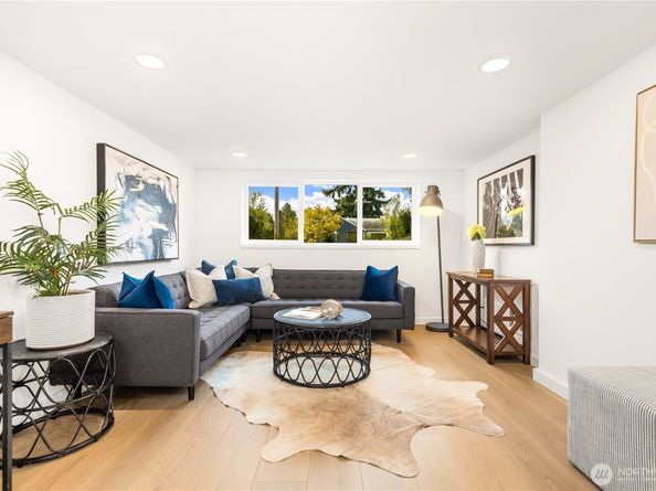 5946 39th Avenue SW, Seattle WA 98136