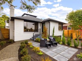5946 39th Avenue SW, Seattle WA 98136