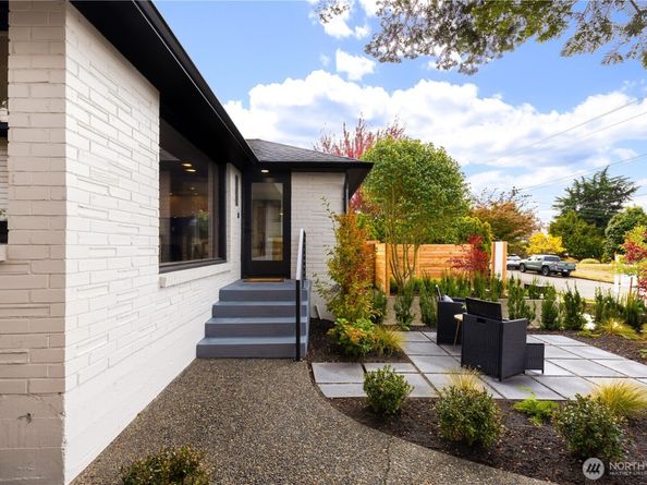 5946 39th Avenue SW, Seattle WA 98136