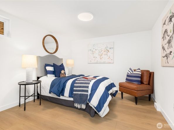 5946 39th Avenue SW, Seattle WA 98136