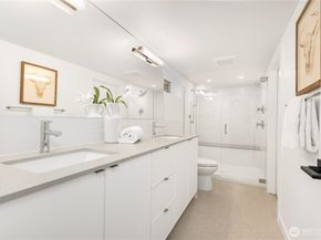 5946 39th Avenue SW, Seattle WA 98136