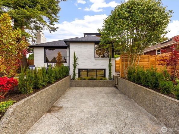 5946 39th Avenue SW, Seattle WA 98136