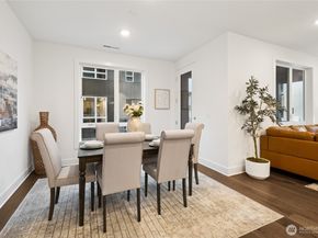 12237 137th Place NE 2807, Redmond WA 98052