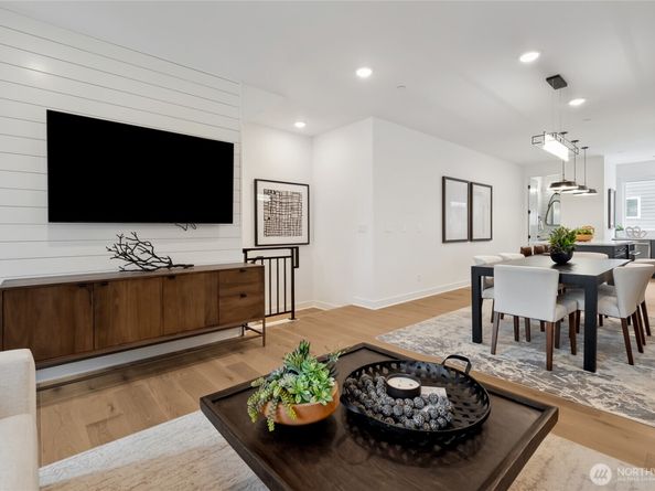 12237 137th Place NE 2807, Redmond WA 98052