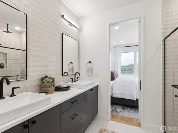 12237 137th Place NE 2807, Redmond WA 98052