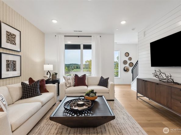 12237 137th Place NE 2807, Redmond WA 98052