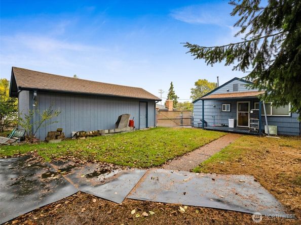 12647 24th Avenue S, Seattle WA 98168