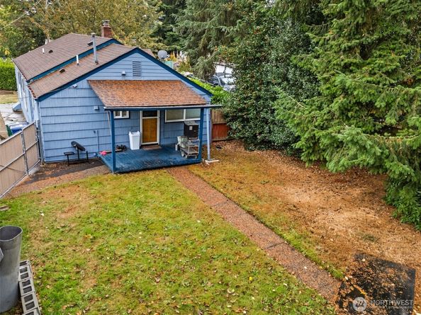 12647 24th Avenue S, Seattle WA 98168
