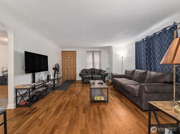 12647 24th Avenue S, Seattle WA 98168