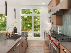 21029 SE 80th Street, Issaquah WA 98027