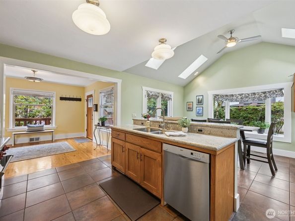 1833 3rd Street, Kirkland WA 98033