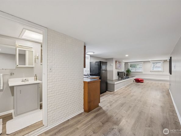 1833 3rd Street, Kirkland WA 98033