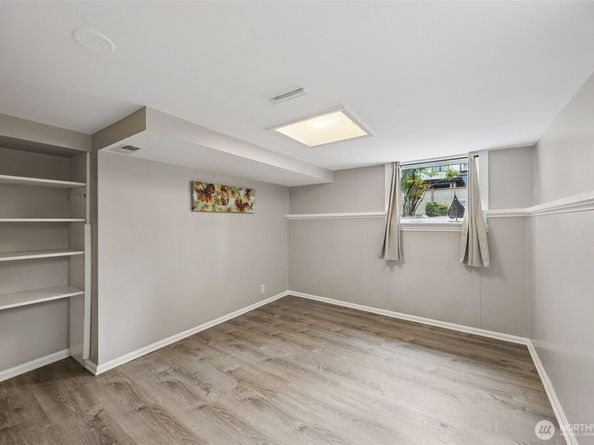 1833 3rd Street, Kirkland WA 98033