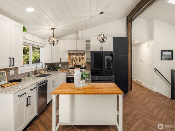 20529 103rd Avenue SE, Kent WA 98031