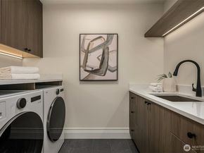 928 and 926 18th Avenue W, Kirkland WA 98033