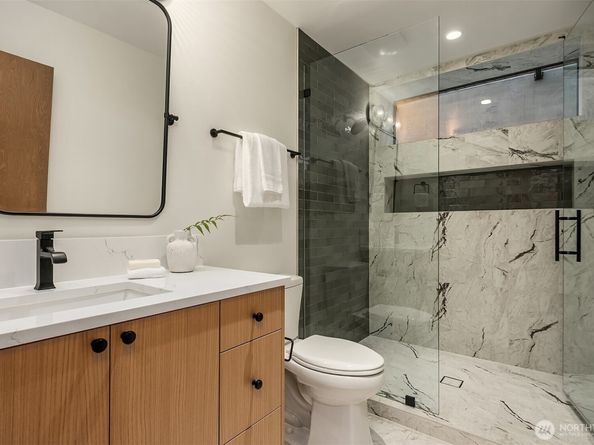 928 and 926 18th Avenue W, Kirkland WA 98033
