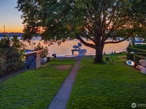 928 and 926 18th Avenue W, Kirkland WA 98033