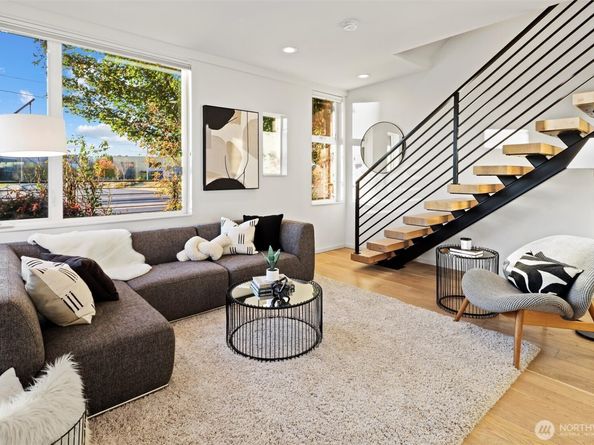 700 S Willow St, Seattle WA 98108