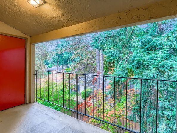 16200 NE 12th Court D53, Bellevue WA 98008