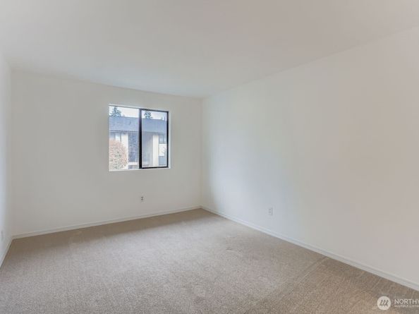 16200 NE 12th Court D53, Bellevue WA 98008