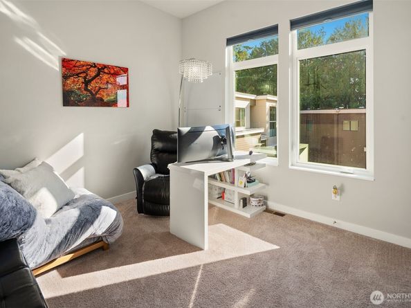 8014 NE 116th Place, Kirkland WA 98034