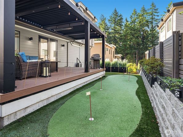 8014 NE 116th Place, Kirkland WA 98034