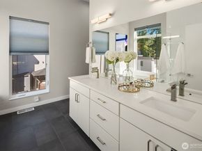 8014 NE 116th Place, Kirkland WA 98034