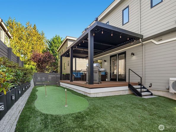 8014 NE 116th Place, Kirkland WA 98034