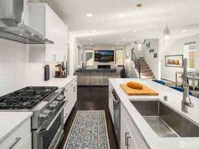 8014 NE 116th Place, Kirkland WA 98034