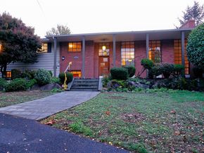 16902 28th Avenue SW, Burien WA 98166