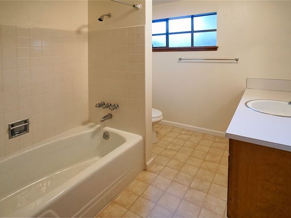 16902 28th Avenue SW, Burien WA 98166