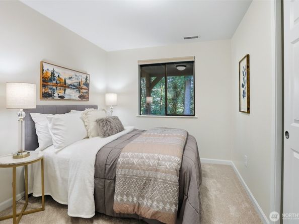 1059 Greenwood Boulevard SW, Issaquah WA 98027