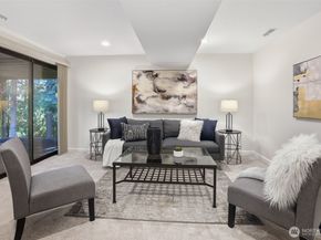 1059 Greenwood Boulevard SW, Issaquah WA 98027