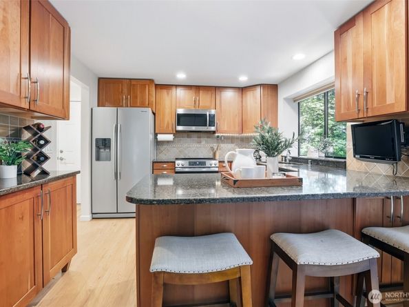 1059 Greenwood Boulevard SW, Issaquah WA 98027